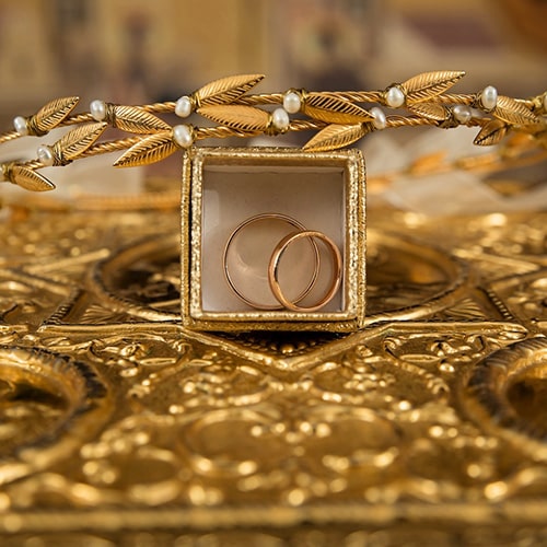 gold jewelry