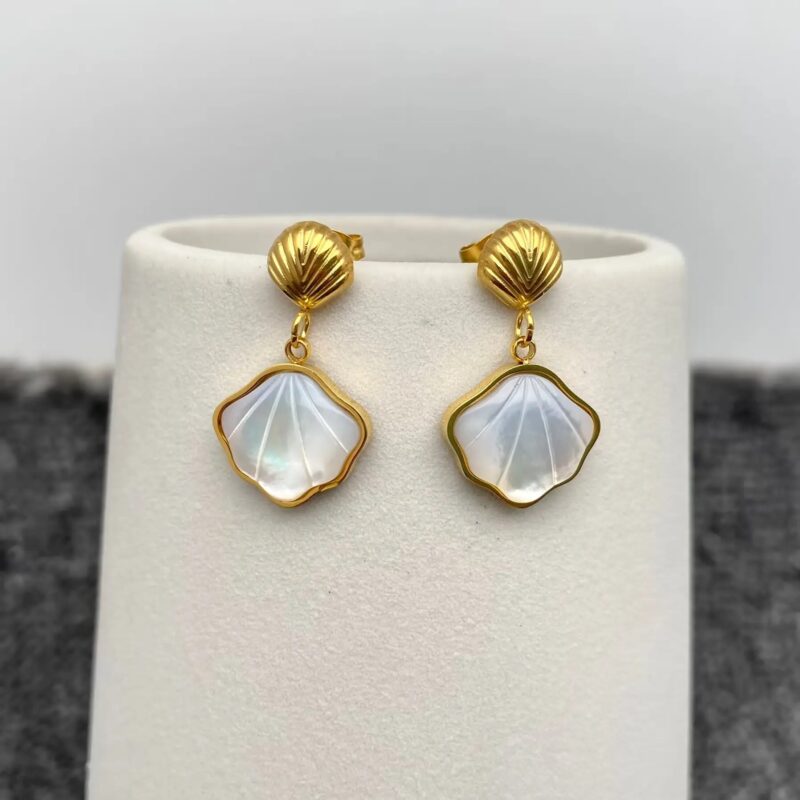 Inlay Shell Pectinid Stud Earrings in 18K Gold Plated 4