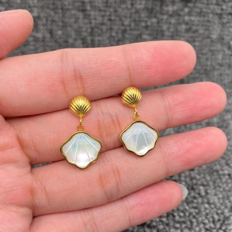 Inlay Shell Pectinid Stud Earrings in 18K Gold Plated 6